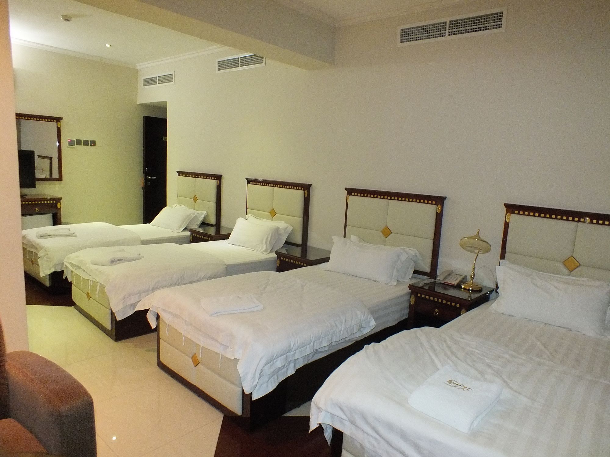 ซิตี้โฮเต็ล ซาลาลาห์ Hotel ภายนอก รูปภาพ