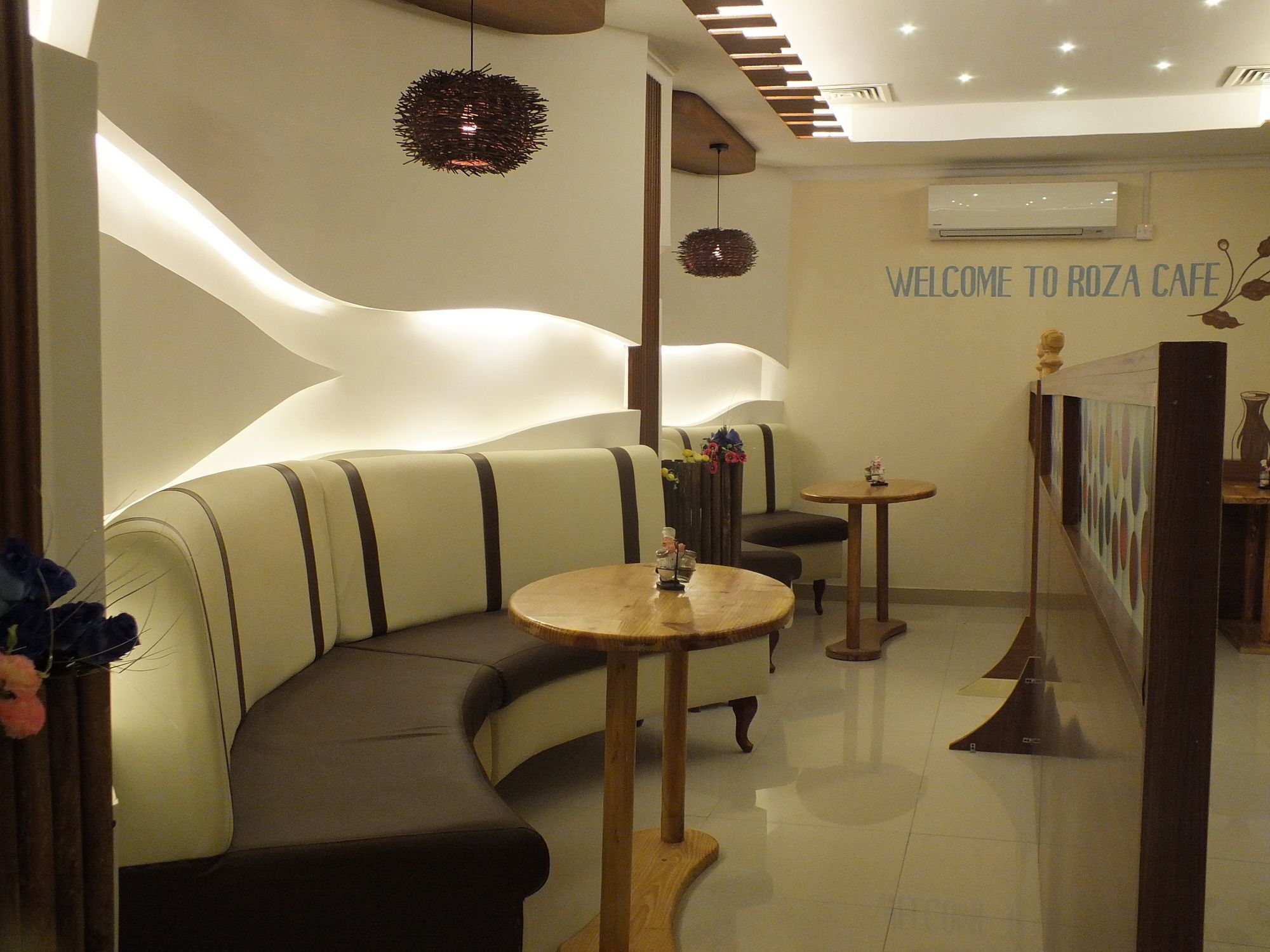 ซิตี้โฮเต็ล ซาลาลาห์ Hotel ภายนอก รูปภาพ