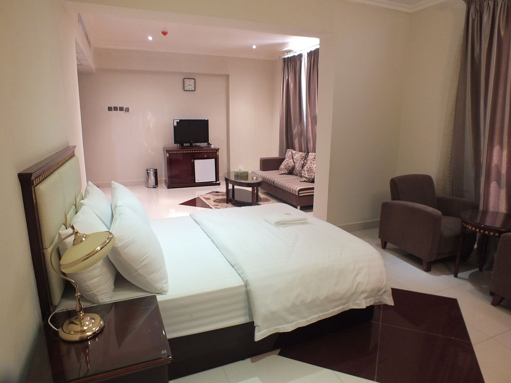 ซิตี้โฮเต็ล ซาลาลาห์ Hotel ภายนอก รูปภาพ