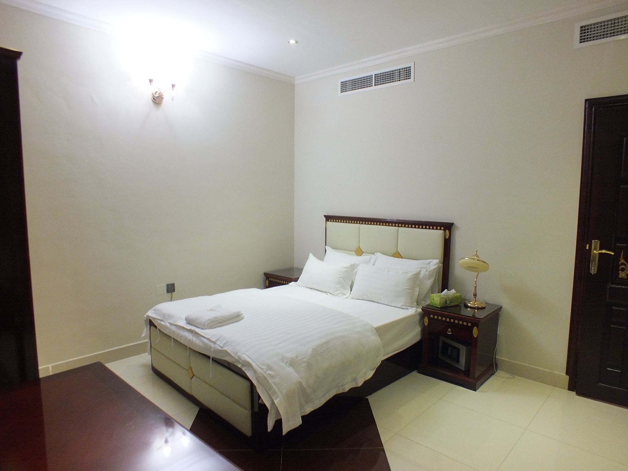 ซิตี้โฮเต็ล ซาลาลาห์ Hotel ภายนอก รูปภาพ